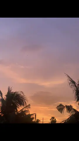 រៀងរាល់ពេលព្រះអាទិត្យលិចខ្ញុំតែងតែនឹកអ្នក🌅