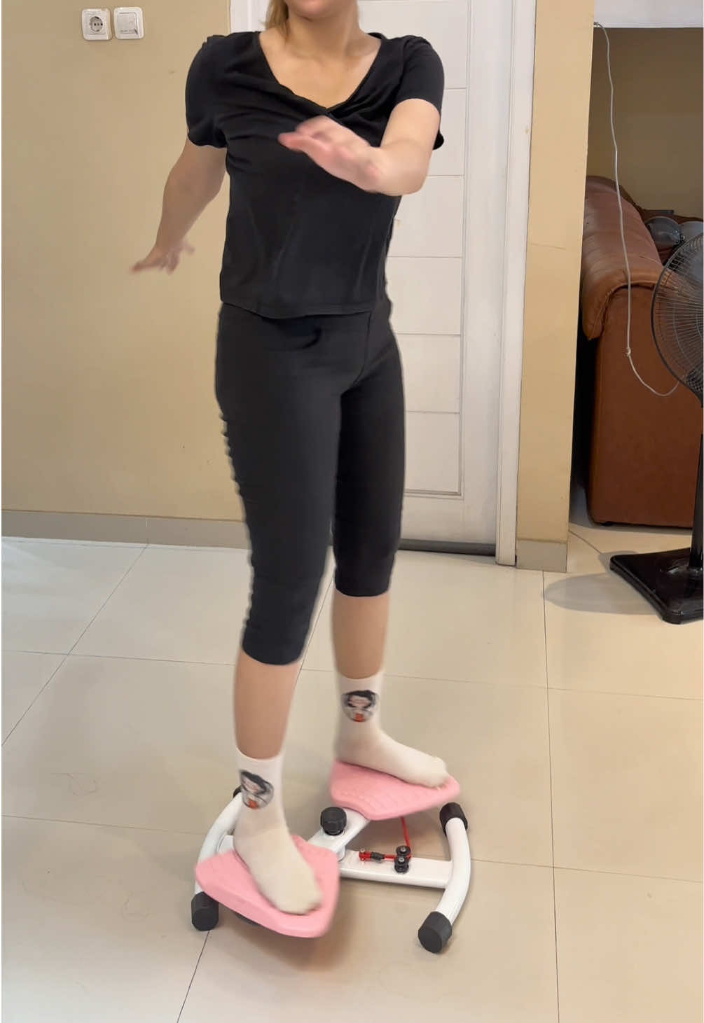 Biar pd jalan jalan perut harus rata yaa guys #bodygolas #olahragadirumah #semuaorang #fyp #situp 