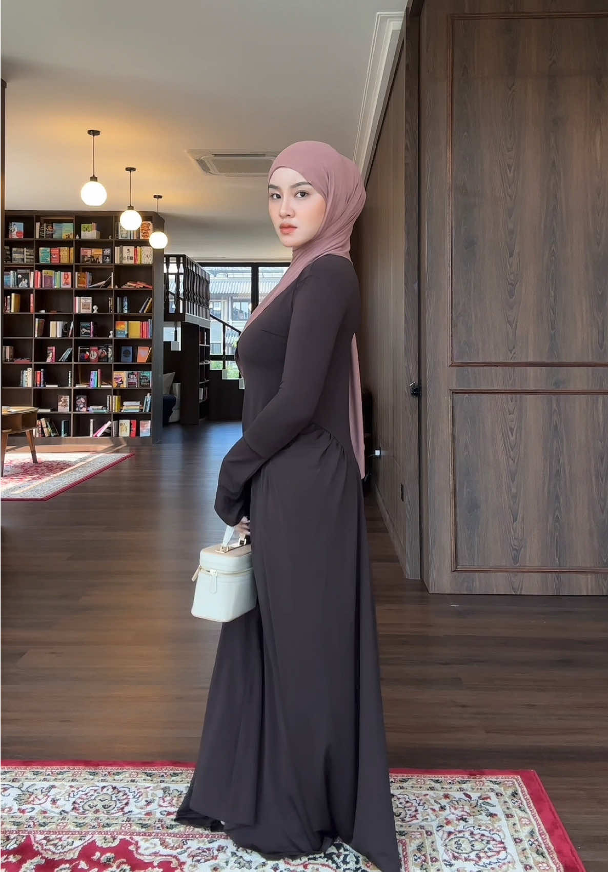 dress dari @Sylmibasic Indonesia 👀🤍🍝