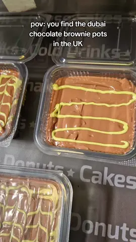 #dubaicake #desserts #ptown #peterborough #goviralvideo #dessertparlour #dogsthorpe #hiddengems #trending #chocolate #kunafa #dubaichocolate #pistachio 