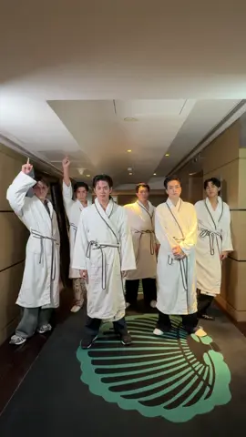 #fitcheck 👔👖 Let's Go!! #HelloBoysssinHoChiMinhCity #HelloBoysssinHoChiMinhCityxPROXIE #PROXIEInVietnam #bROTHERSMUSIC @จะไม่เปลี่ยนชื่อจนจะหายปวดหลัง @Gunn Ratchanon @V @Kiminoto @chokun @joyb 