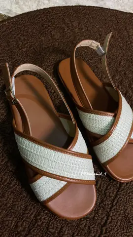 Design simple cantik selesa pakai🤎 #shoes #sandalwanita #sandalmurah #sandalcantik #shoesforwomen #sandalselesa #sandals 