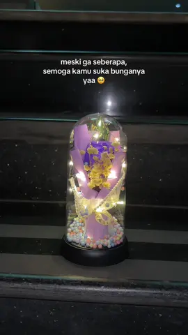 Bunga abadi 💜✨ #kado #bunga #florist #bungalampu #kadounik #kadopacar #kadoulangtahun #couple #flowers 
