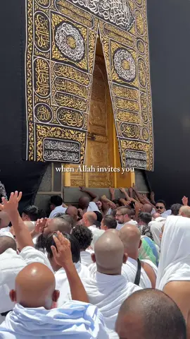 adalah nikmat yang agung dapat memenuhi panggilan Allah untuk mendatangi tempat terbaik di muka bumi, tanah haram. #mekkah #madinah #barakallah #fyp #fypage #fypシ゚ 