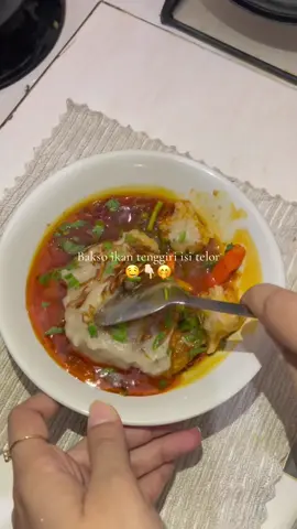 Bagian 1: Bismillah anak kuliahan coba2 jualan, Bakso ikan tenggiri isi telor mantul 🤭 Ada yg curi video/poto jualan ku tak denda 1M !!! #fyp #fyppppppppppppppppppppppp 