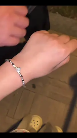 gelang couple ❤️👩‍❤️‍👨 #viral #fyp #couplebracelet #couplebracelets #braceletcouple #gelangcouple #couple 