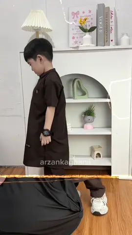 Akhirnya nemu setelan koko anak warna mahogany secakep ini😍 superrr mevaahh🔥 #fyp #ootdanakcowok #setelankokoanak #bajukokoanak #kokoanakmurah 