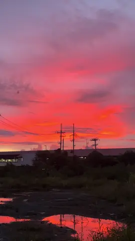 The sky has it’s own vibe ✨