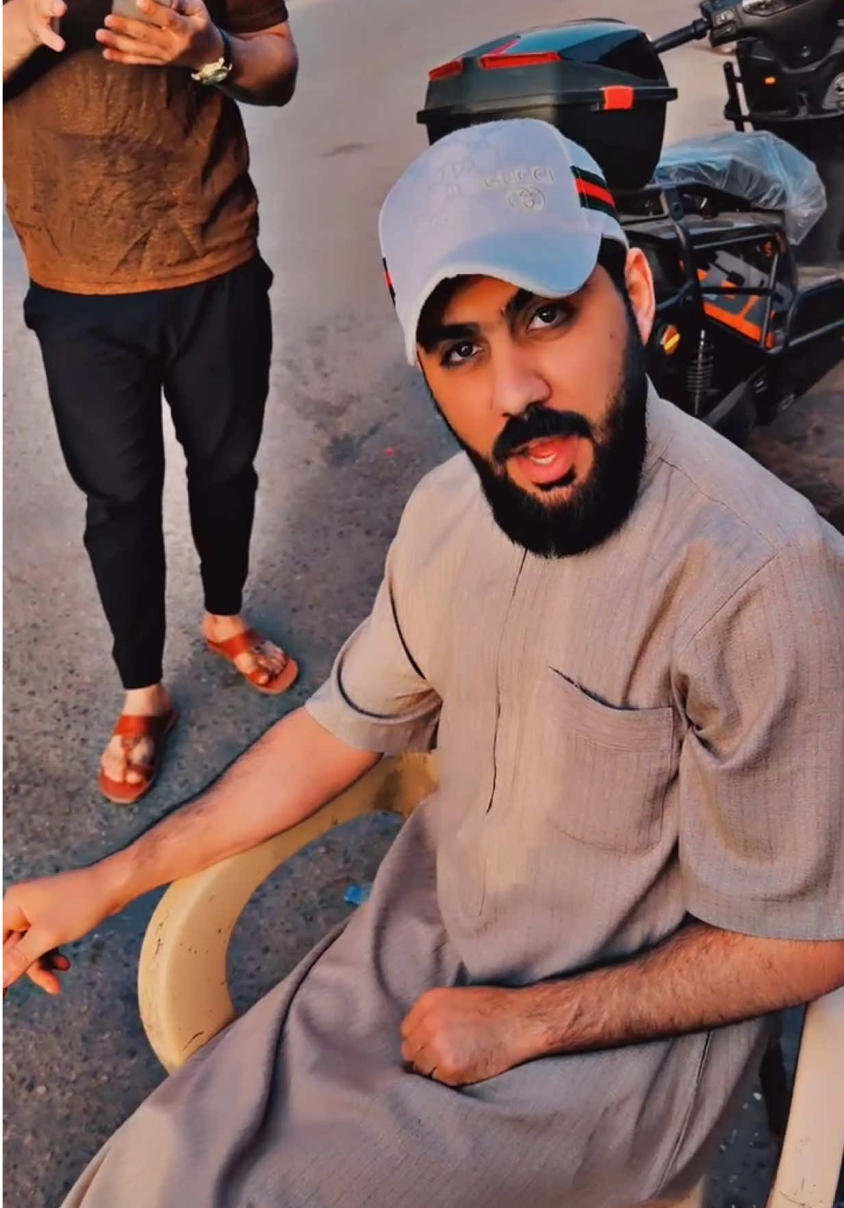 شبيك صافن يول اكعد 😂.            #ابوعلم #شعب_الصيني_ماله_حل😂😂 #ليث_الشيحاوي #اكسبلور_تيك_توك #اكسبلور #ضياء_العراقي #اكسبلورexplore #اكسبلور 