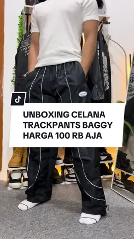 Unboxing celana gombrong bahan parasut #celanapanjang #trackpants #celanagombrong #baggypants 