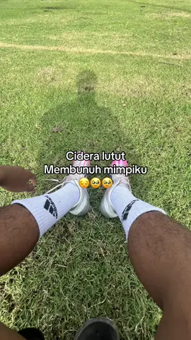 Jaga sebelum kena#pelindung #lutut #cidera #fyp #tiktok #football #anakbola 