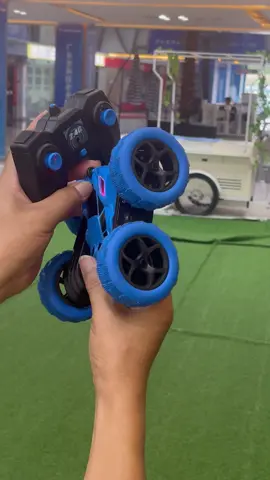 UK TikTokers Love This Double - Side Roll Stunt Car! 2.4G R/C Fun #StuntCarUK #TikTokToys #360Rotate #RCFun #UKTikTokTrend  #DoubleSideRoll #ToyCarHype #StuntCarFun 