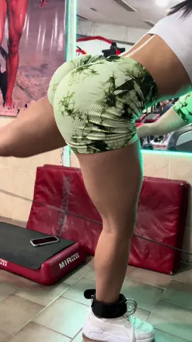 Día de 🍑 #fypシ #foryou #paratii #gym #greenscreen 