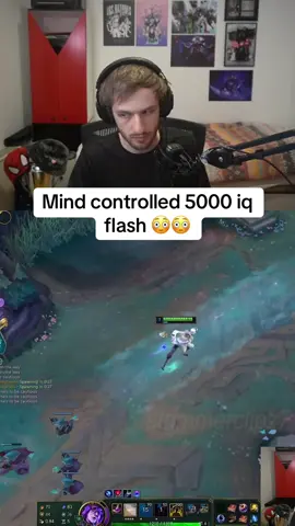 Akshan is 2 steps ahead 😭 #leagueoflegends #fyp #streamerclips #lolnemesis 