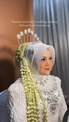 Natural moment in wedding makeup.. Makeup by Idoyourmakeup #momentella #fyp #fypage #tiktok #contentcreator #creatorsearchinsights #weddingcontentcreator #wcc #wedding #nikah #pernikahan #weddingtiktok #semarang 