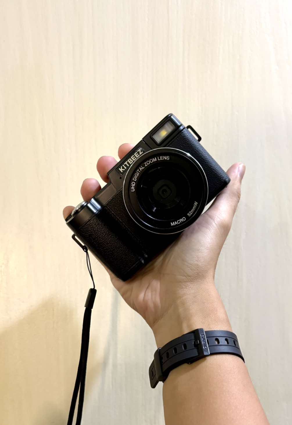 Kitbeez KP-4 Digicam - Quick review with sample photos - Wifi Connectivity - 180 deg flip screen - Pop up flash - HD imaging #kitbeez #kitbeezkp4 #digicam #digitalcamera #flashphotography @KiTBEEZ PH Global 