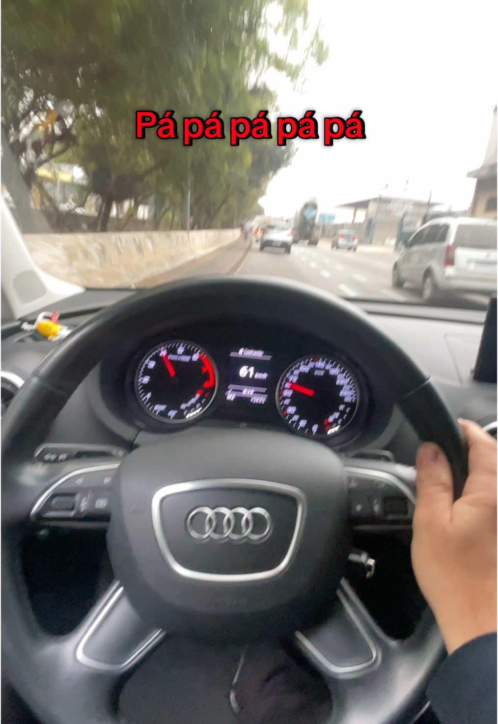 Já nem reclamo mais 🤯 #carros #hetero #avenida #fechadasnotransito #popsandbangs #exhaust #escap #homens #gearhead 