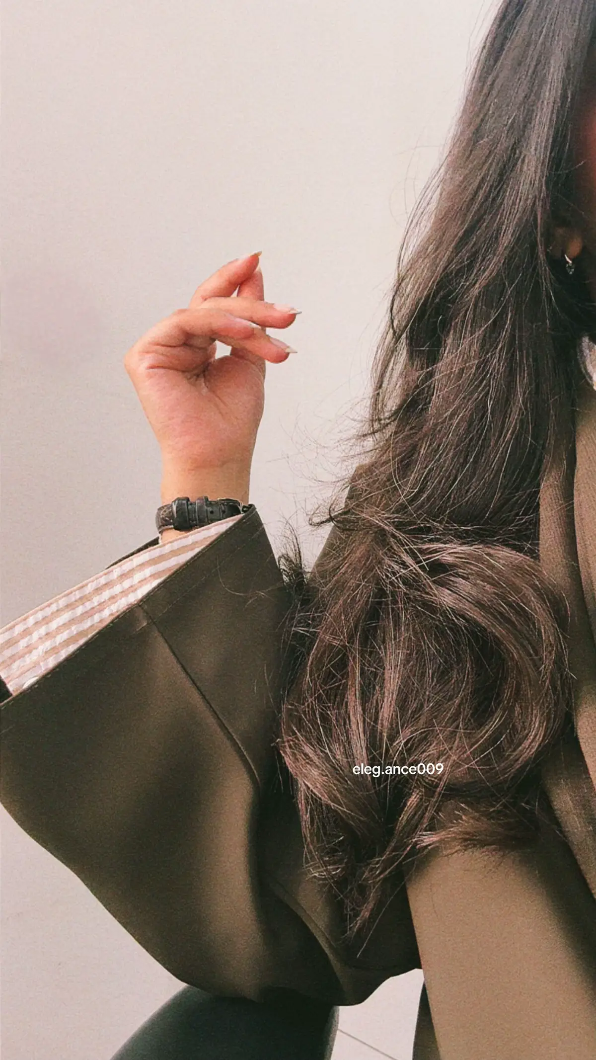 عشوائيات انيقه 🤎 #اكسبلورexplore #ترند #جدة #ترندات_تيك_توك #اناقه_فتاه #ويكند_سعيد #عطر 