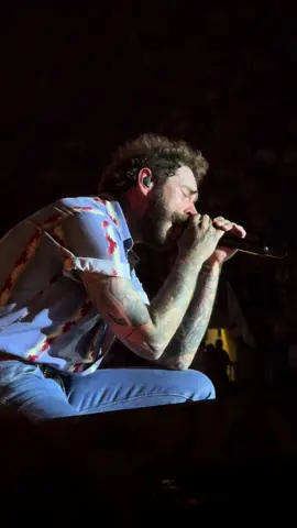 never thought I’d see him in Romania instead of Texas, funny how life turns around even 6 years later 🌻💛  @UNTOLD Festival @Post Malone #untold #untoldfestival #loveroflife 