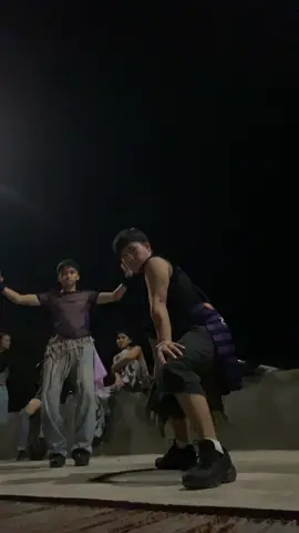 @JOHN LLOYD dc: @BINI PH #fyp 