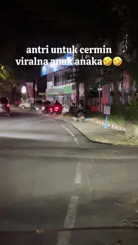 absen yg dsni🤣🤣 #viral #makassar#cermin #cerminviral 