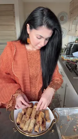 Made snacks and chai for my siblings and spent some quality time together before coming back home.  #familytime #snacks #fyp #pakistanifoodies #tiktokfoodie 