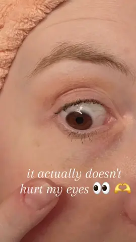 #gifted 👀 IT DOESN'T HURT MY EYES! The best cleansing oils are the ones that don't cause your eyes to burn, sting, or fog. Happy to say Nooni's Snow Aqua O Ginseng Deep Cleansing Oil is yet another K-beauty win for me. My skin looked so ✨️glowy✨️ after using it. It removes makeup, mascara, suncreen, oil, sweat, shame, sadness. Or most of those, anyways. She's THAT girl. 💅 @SimpleSeed  #nooni #kbeauty #koreanskincare #glassskin #SimpleSeed #SimpleSeedGirl #SimpleSeedPick