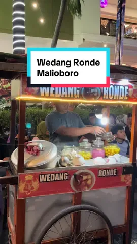 Siapa yang suka makan ronde disini lurr? #malioboro #wedangronde #kulinerjogja #jogja24jam #sewamobiljogja 