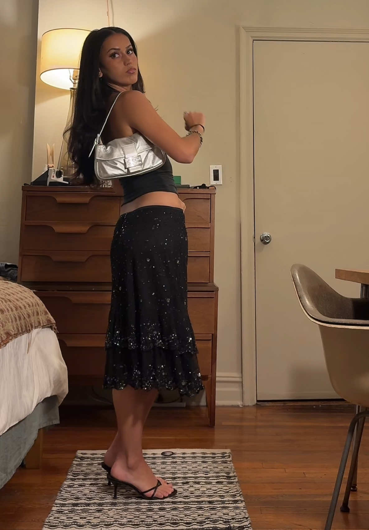 Sparkles for going out duh #vintagedesigner #vintagefashion #goingoutoutfit #ootn 