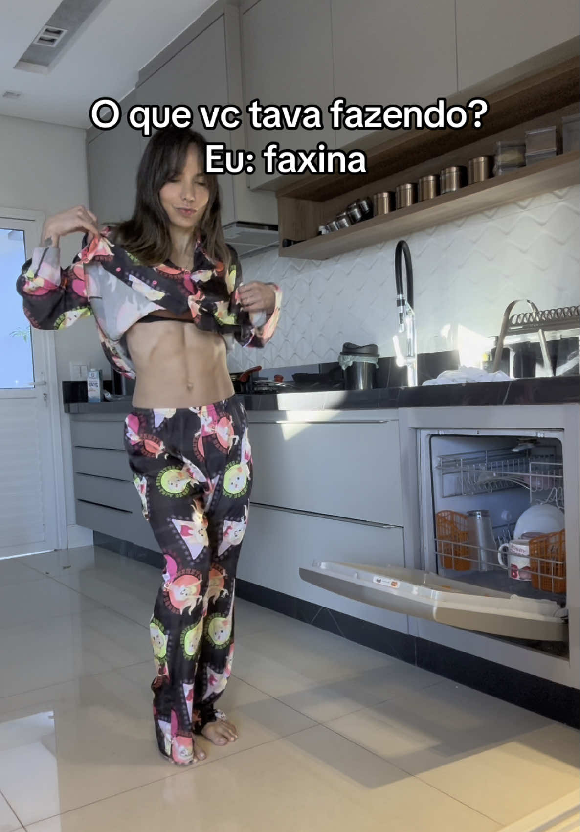 Qual a playlists da faxina aí ?😂