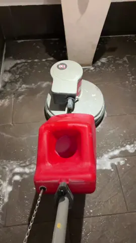 Housekeeping #hk #pa #publicarea #brushing 