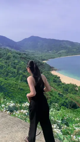 Hãy cứ rực rỡ , hãy cứ ngọt ngào , hãy cứ an nhiên . Rồi ta sẽ bình yên theo cách mà ta sống#dulich #danang #xuhuong 