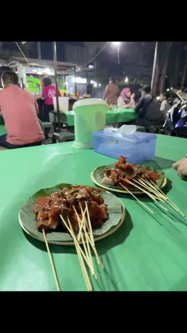 nyate duluuu 🤏🏻 #satepadangudajon #satepadang #indonesiafood #fyp #fypage #fypシ゚viral #fyppppppppppppppppppppppp 