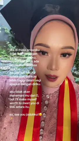 bentar lagi kita ketemu ya sayang☝🏻😚 #graduate 