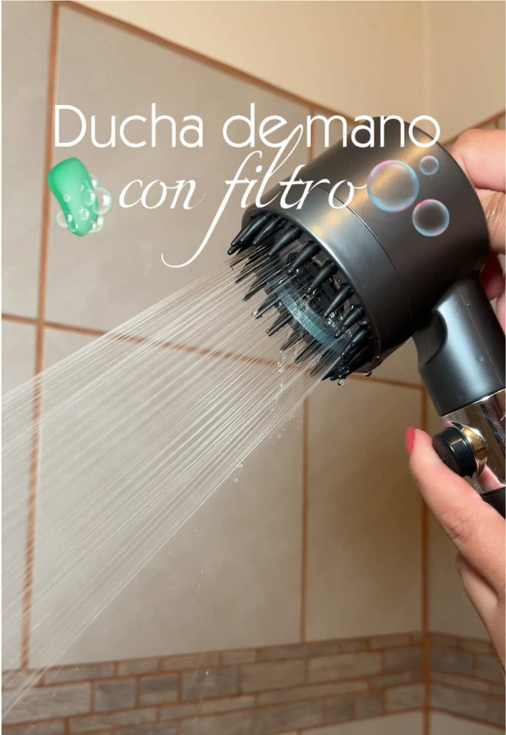 Mi ducha de mano con filtro es las mejores compras que he echo para cuidar mi cabello y mi piel 🤩#ducha#duchademano#duchaconfiltro#regaderaconfiltro#filtro#hogar 