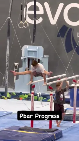 Making big progress on pbars this summer! Let’s Gooooo! 💪 #gymnast #boygymnast #boysgymnastics #mensgymnastics #gymnastics #pbars #parallelbars #pbarstraddle #pbarshandstand #handstand #progress #progressoverperfection #athlète #athletetraining #athletelife #athletemotivation #kidathlete #evogymnastics #braedon_flipz