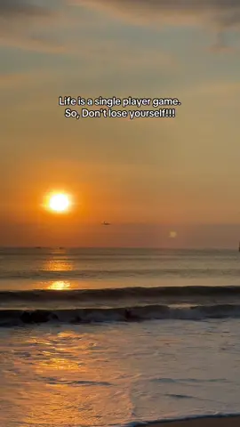 Keep fighting!!!  #sunsetbeach #sunsetvibes #quotes #bali #jimbaran #newmoon #airplane #beach 