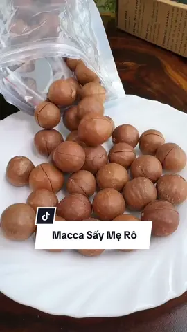 Hạt macca sấy nhà Mẹ Rô lúc nào cũng chất lượng, ngon và giá bình ổn #maccasay #maccasaynguyenvi #hatmaccasay #maccasaydaklak #thucphamsachmero #macca #khatrainghiem 