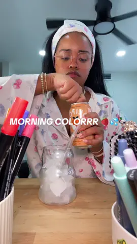 🍓💦🦆 happy SATURDAY, my loves! here is today’s morning colorrr with @OLIPOP 💘🤭 i hope y’all have a great weekend, and i will continue editing and making content…hehe!!! #colorwithme #coloring #color #coloringbook #colortok 