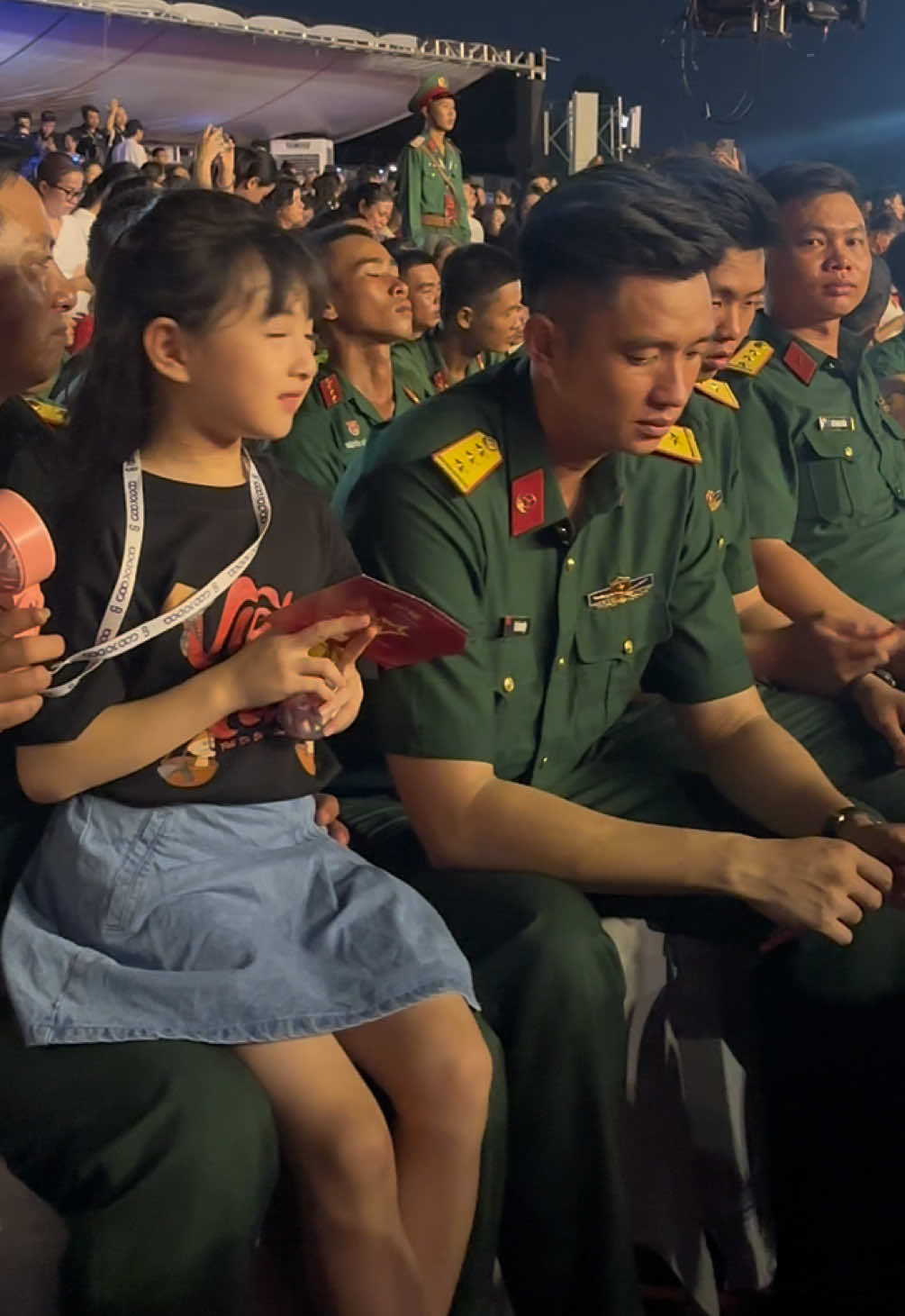“si cờ rịt” hàng ghế sau liệu có dc ưu ái quá ko ạ😂 #lehoanghiep #a80 #duoicovinhquang #viral 