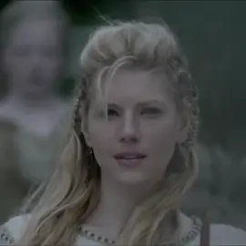 اخ  #Lagertha #Ragnar #Lothbrok #Vikings 