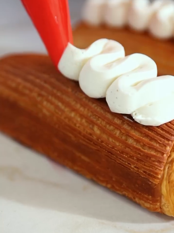 🥀#fyp #pastry #pourtoi #f #foru #for #tik_tok #parati #foryoupage❤️❤️ #algeria #fürdich #pov #Friends #dz #UK #artist #france #cake #patisserie #chocolate #my #passion #cakedecorating #enjoy #Summer #paris #fr #coffee #vip #fresh #amor #الشعب_الصيني_ماله_حل😂😂 #❤️ #❤️❤️ #💞 #🥰 #🥰🥰 