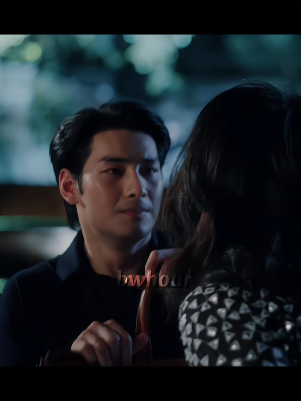 He chased him like my bills going after me kkkk #mileapo #foryou #aponattawin #milephakphum #fyp #tanwatrin #ShineEp2 #xyzbca #shinetheseries 