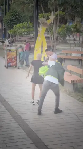 Her wig blew off#funny #funnyvideos #prank #funnytiktok