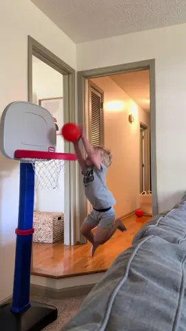 Alley oop 🏀 #alleyoop #basketball #athlete #fyp #viral #hops #hoops #hooper #dudeperfect 