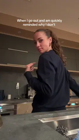 How every conversation in LA goes 