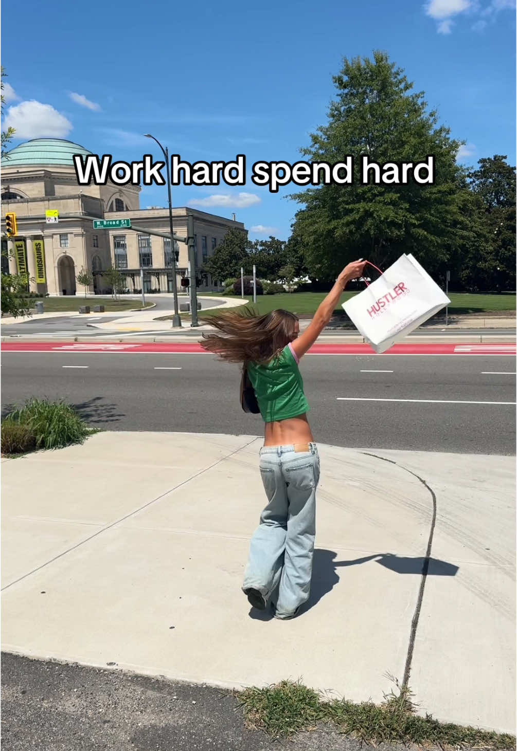 I love shopping  #fyp #reels #trend #shopping #backtoschool #work #hardworker #gym #collegegirl #lol 