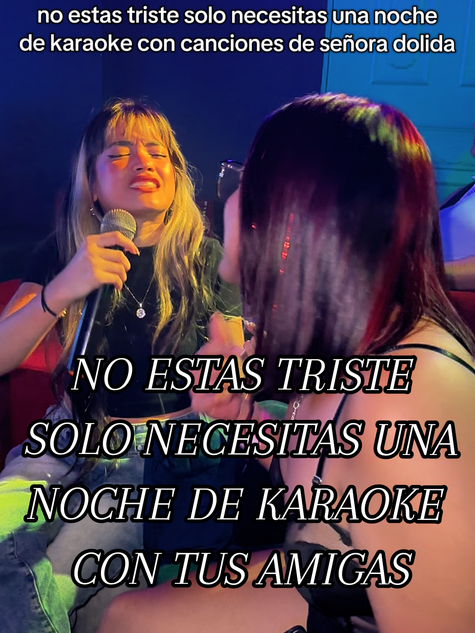 una noche de karaoke especialmente para nosotras, definitivamente lo que hacía falta en Cúcuta 🎤🎵🎶🍺 #elcigarrillo #anagabriel #yateolvide #despecho #lagatabajolalluvia #karaoke #cancionesdeseñora #amandamiguel #elmemintio #aesa #pegalavuelta  #cantar #plandeamigas #fyp #viral #cucutakaraoke #karaokeencucuta 