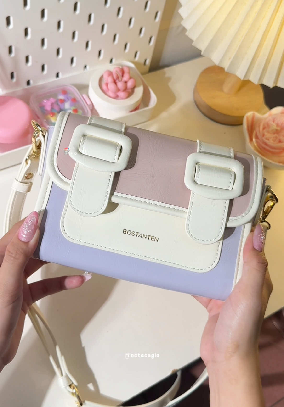 mini bag ice cream 🍨 lucu banget warna pink purple💗💜  cukup besar muat hp, dompet, parfum mini, lipstik 💁🏻‍♀️ #minibag #bag #bostaten #promomakanmerdeka #tas #icecream #icecreambag 