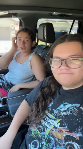 Clean out our Car with us in 100 degrees 🥵 #cleaning #cleanmycarwithme #cleanwithme #messycar #cleanmycar #izzyandmary #lifewithbrothers 